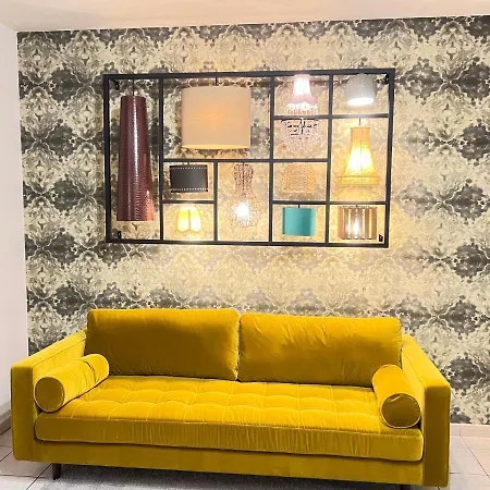 3 Pieces 아파트 *